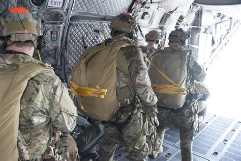 Special Operations Command Soldiers Test Ra 1 Double Bag Static Line