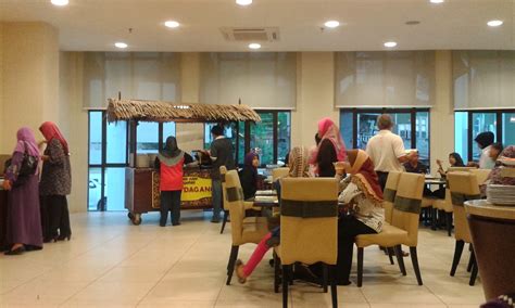 Nasi minyak shell batu buruk. Thesis Hidup: Sarapan pagi di Grand Puteri Hotel, Kuala ...