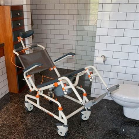 When flexo is set at the highest position, caregiver and patient/resident are able to make eye contact. Showerbuddy Roll-inBuddy with Tilt Chair - Showerbuddy ...