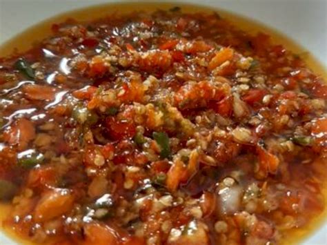 Jadi sambal matah memang jenis sambal yang diolah dengan bahan mentah tanpa digerus. Resep Sambal Bawang Mentah Ayam Geprek / 6 Resep Dan Cara Membuat Ayam Geprek Yang Enak Selerasa ...
