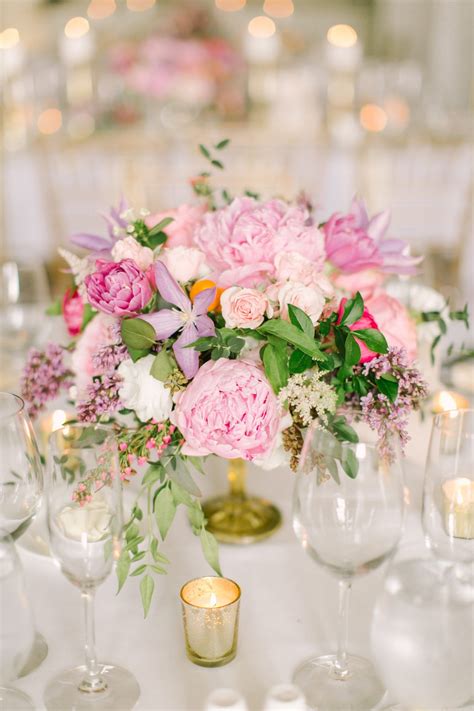 21 Compote Centerpieces Thatll Upgrade Your Reception Tables Peonies