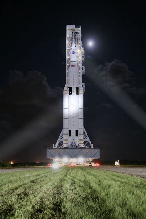 Nasa Gives The Go Ahead To The Worlds Most Powerful Rocket Space