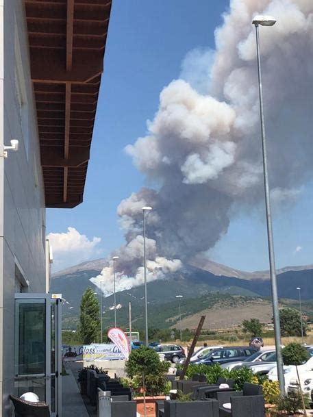 1 agosto 20211 agosto 2021 azzurra caldi 0 commenti. Abruzzo: vasto incendio nell'aquilano, imponente nube di fumo