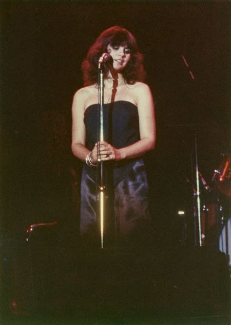 Linda Ronstadt, Boston Music Hall, 1977 by Chet-Kresiak on DeviantArt