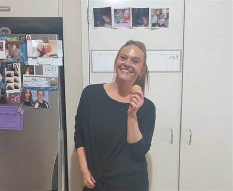 Не ела умерла на похудела Она ела печенюшки и похудела на 30 кг Она ела печенюшки и похудела на 30 кг Не ела умерла на похудела