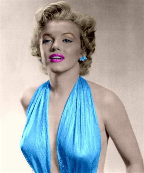 Marilyn Color Enhanced Photo Aqua Ties In With Decor Celebrities Celebrity Stars Marilyn Monroe