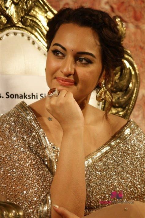 Sonakshi Sinha At Lingaa Movie Audio Launch Cinema Actress Sonakshi Sinha South Actress