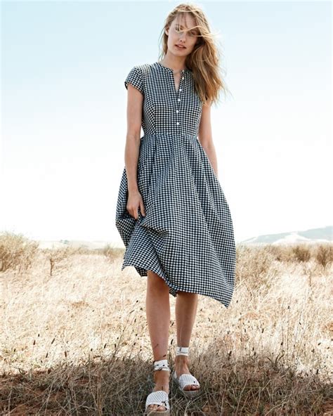 Summer Wanderlust Chic Outfit Ideas From J Crew