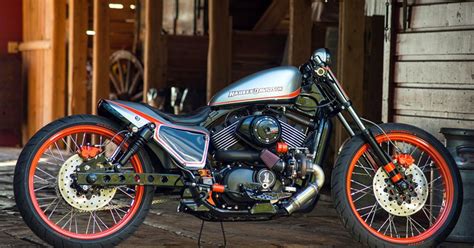 Motorcycle specifications, reviews, roadtest, photos, videos and comments on all motorcycles. Harley-Davidson Crowns Custom King | Motorcycle Cruiser