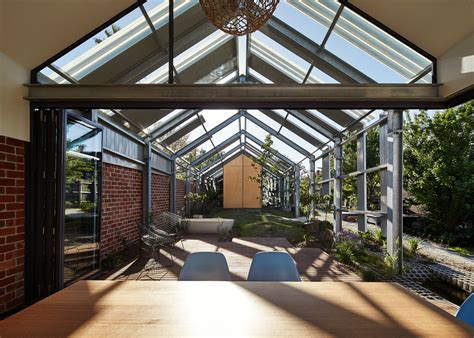 Instead they have universal appeal; Grand Designs Australia: Inside out house - Completehome