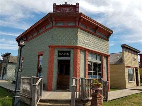 Einfaches banking, innovative app und persönliche beratung. Gregory National Bank at 1880 Town in Midland, South ...