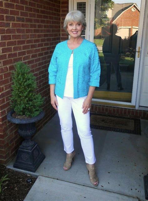 Susan Is The 57 Year Old Editor Of Fifty Not Frumpy Women Sfashionover50website Over 50