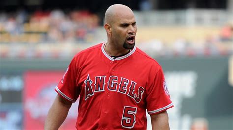 Fan Wont Give Albert Pujols His 2000th Rbi Ball Back Sporting News