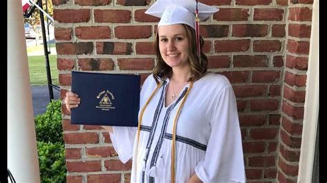 Pregnant Teen Barred From Graduation Has Her Own Ceremony
