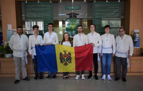 Foto Mândria țării Elevii Moldoveni Au Obținut O Medalie De Argint