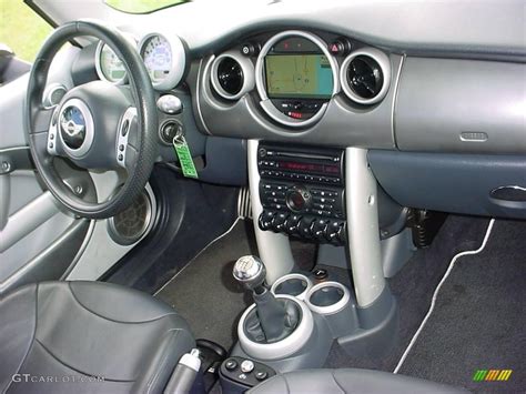 2003 Mini Cooper S Hardtop Dashboard Photos