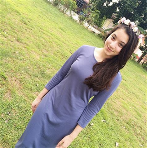 Drama terbaharu dalam keluarga neelofa kini memasuki episod lain apabila berlaku pertikaian di antara ibunya, datin noor kartini dan sultan johor. Kenapa Orang Kelantan Cantik dan Bijak? - Isu Semasa ...