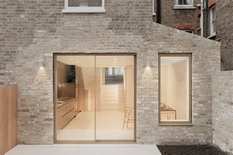 Oliver Leech Architects Remodels Dilapidated Hampstead House