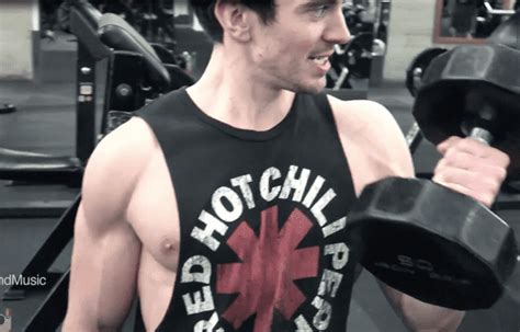 Heres What Steve Grand Does At The Gym Watch Towleroad Gay News
