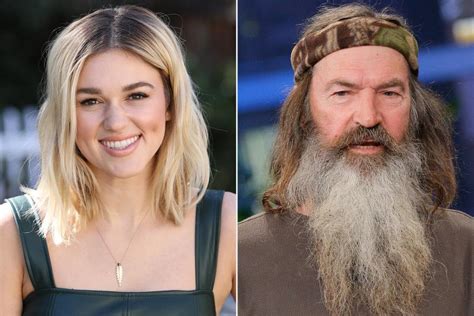 Duck Dynasty S Sadie Robertson Reacts To News Of Grandpa Phils Adult