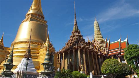 Among the famous temples in bangkok, wat arun or temple of the dawn is one of the best. 10 Tempel, die du in Bangkok nicht verpassen solltest