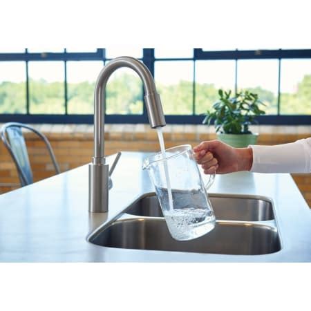 It leaked and was even rusty in a few spots. Moen 7882SRS Spot Resist Stainless Genta Pull-Down Spray ...
