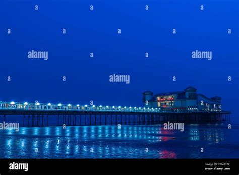 Luces Reflectoras De Agua Fotos E Imágenes De Stock Alamy