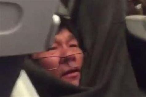 United Airlines Video Of Man Being Dragged Off Overbooked Flight 3411 Causes Outrage The