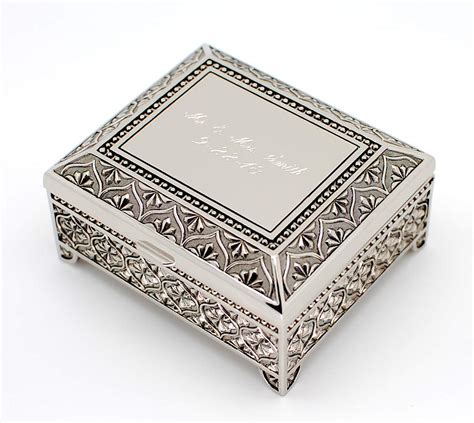 Newfavors Personalized Jewelry Box With 3 Lines Text Engraving