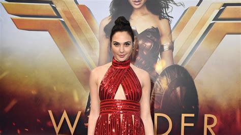 Gal Gadot Says She Almost Quit Acting Before Landing Wonder Woman Role Entertainment Tonight