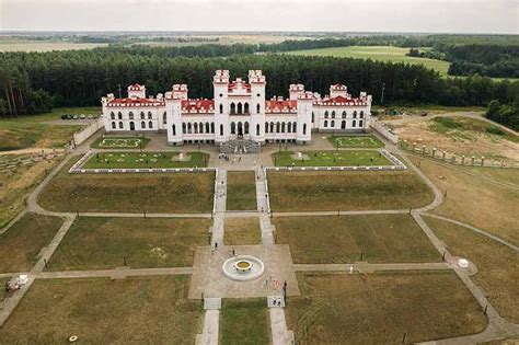 20 Fairytale Castles In Belarus To See In 2023