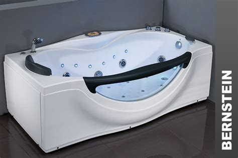 Mit den individuell kombinierbaren elementen wird nun auch fast jede andere badewanne zur praktischen ablage oder. Badewanne mit massagefunktion - Schwimmbad und Saunen