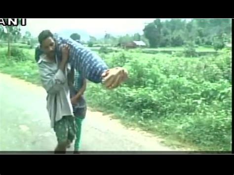 ओड़िशा पत्नी का शव को कंधे पर ले जाने के मामले में जांच के आदेश