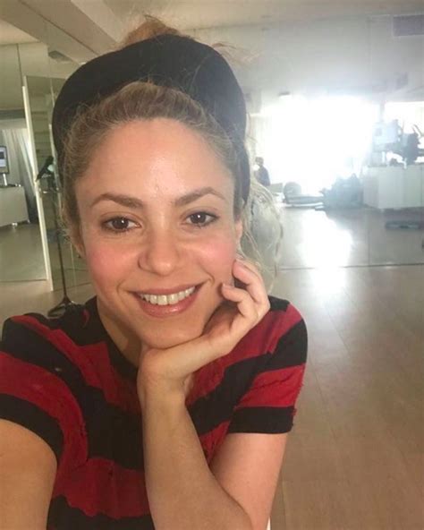 Shakira With No Makeup On Mugeek Vidalondon