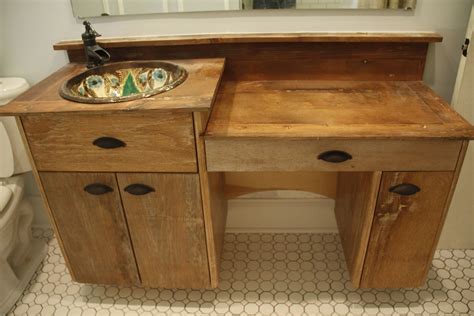Custom Medium Bathroom Vanity by Commonwealth Cabinetry ...