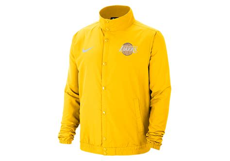 Buy and sell authentic nike streetwear on stockx including the nike x ambush nba collection lakers jacket white/purple/gold from fw20. NIKE NBA LOS ANGELES LAKERS LIGHTWEIGHT JACKET AMARILLO ...