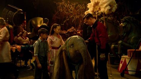 Dumbo Tim Burton Réussit La Relecture Du Grand Classique
