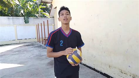 Bola yang dipakai lebih kecil dari bola sepak. Pembelajaran Teknik Dasar Bola Tangan - YouTube