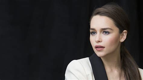 Hd Wallpaper Emilia Clarke Actress Brunette Celebrity Women