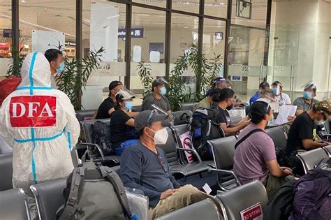 35 filipinos evacuated from afghanistan arrive in philippines dfa abs cbn news
