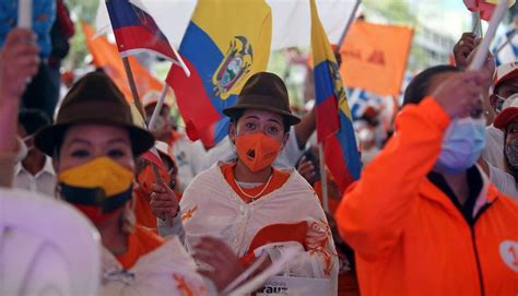 دورة ثانية من انتخابات الإكوادور الرئاسية مواجهة بين نموذجَين سياسيَين واقتصاديَين النهار