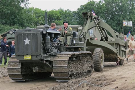 Us Army Caterpillar Tractor War And Peace Show 2012 Flickr
