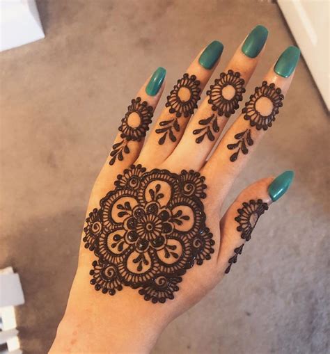 Gol Tikki Mandala Mehndi Design For Hands 3 K4 Fashion