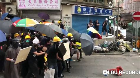 Violence Erupts In Hong Kong Protesters And Riot Police Clash Youtube