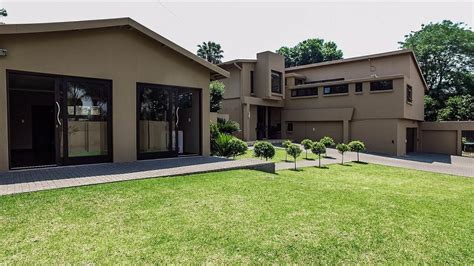 Shop our vast selection of products and best online deals. 5 Bedroom House for sale in Gauteng | Johannesburg ...