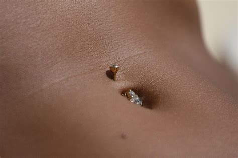 10 Types Of Belly Button Piercing Jewelry For Your Navel