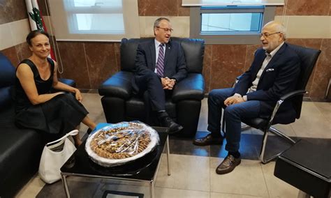 نستخدم ملفات تعريف ارتباطية (كوكيز) لتحسين خدمتنا لك. IMLebanon | شهيب بحث ووفد من اليونيسف في ملف تعليم النازحين