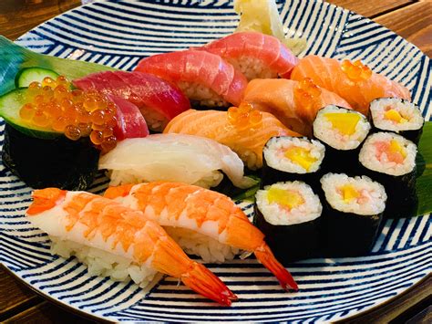Sushi For Everyone In Tokyo Book And Enjoy With Cookly