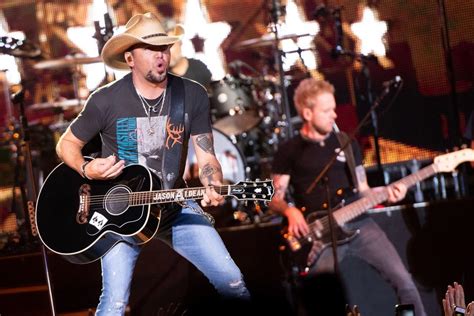 Jason Aldean Promises — And Delivers — A Country Music Rock And Roll