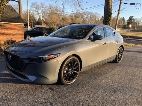 Still, for the first day or two, something felt a little off. 2019 Mazda3 Hatch in polymetal : mazda3